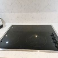 dirt and grease free ceramic stovetop